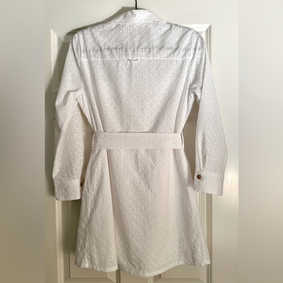 Zara White Eyelet Mini Dress with Belt - Picture 2 of 8